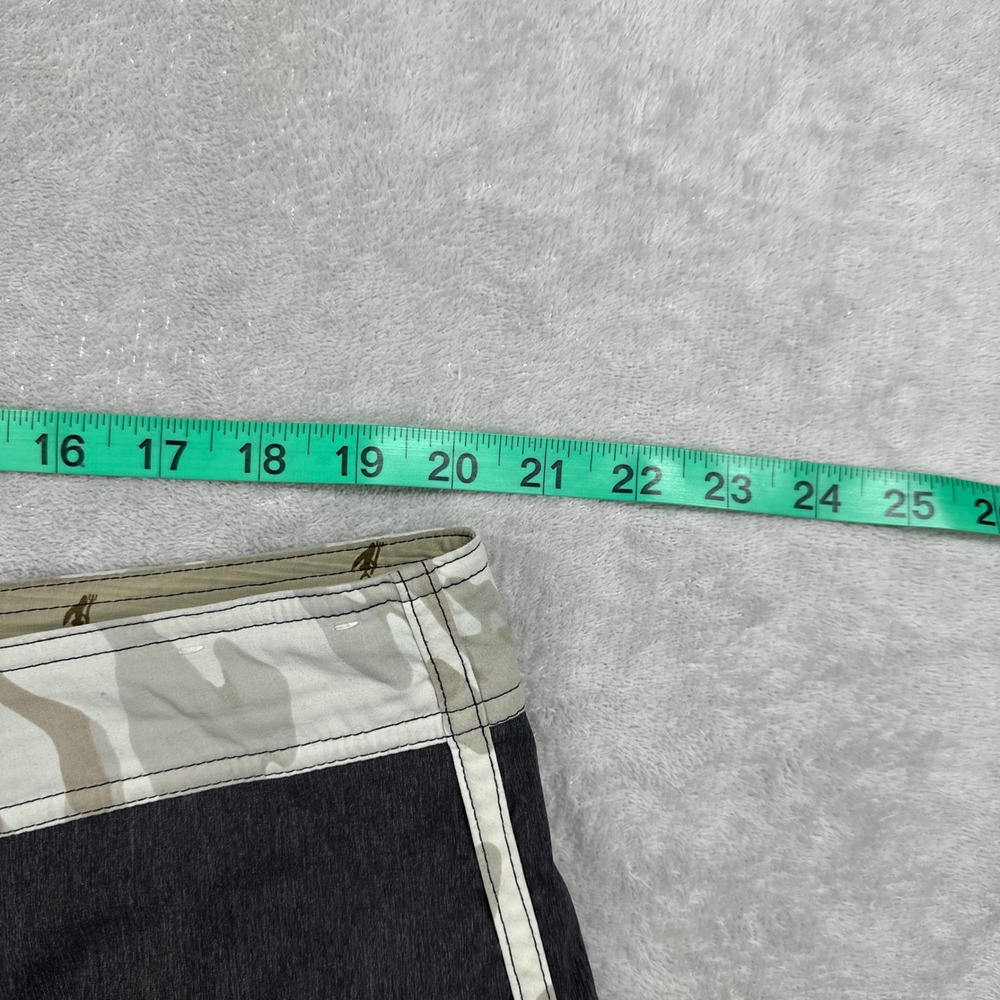 Patagonia Board Shorts Mens 40 Gray Scallop Hem Camo Trim Stretch Summer Casual - Picture 7 of 10
